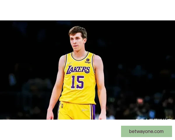 湖人超值球员里夫斯今夏吸引多队关注 或将迎来2-3年顶薪级合同 湖人超值球员里夫斯今夏吸引多队关注 或将迎来2-3年顶薪级合同