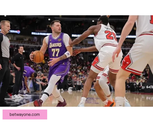 湖人迎战活塞前瞻东契奇带队冲击十连胜谁能接棒坎宁安